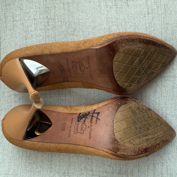 Donald J. Pliner BraveSP Tan Brown Calf Hair Heels Pumps Womens Size 6.5 - Picture 4 of 15